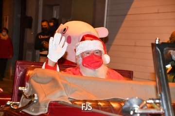 Papá Noel visita de sorpresa Lomo Magullo (Telde)/Francisco Javier Santana.